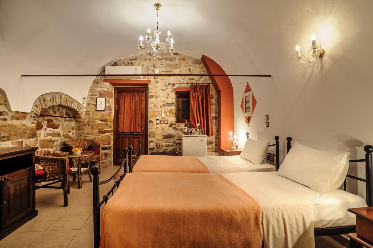 Mouzaliko Guesthouse Mansion 캄보스 외부 사진