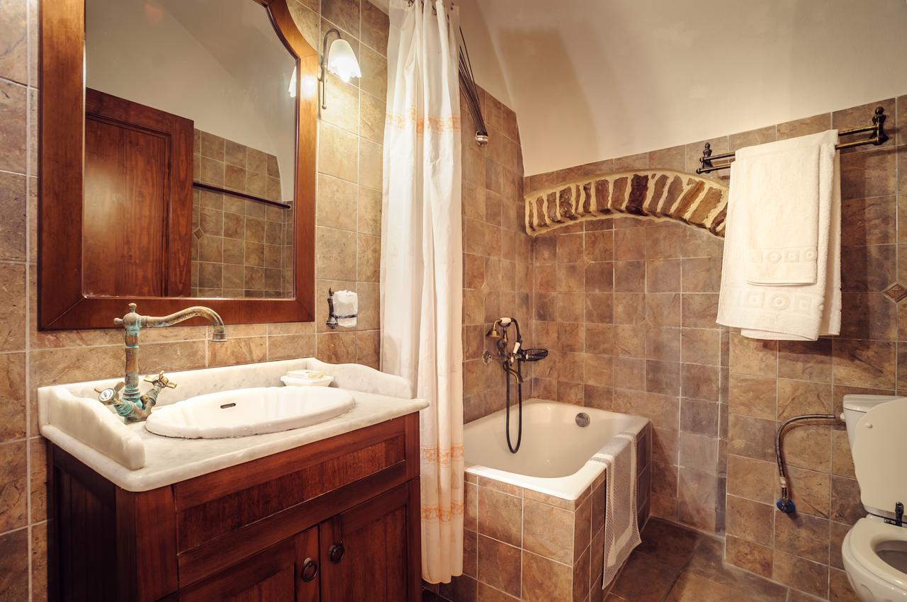 Mouzaliko Guesthouse Mansion 캄보스 외부 사진