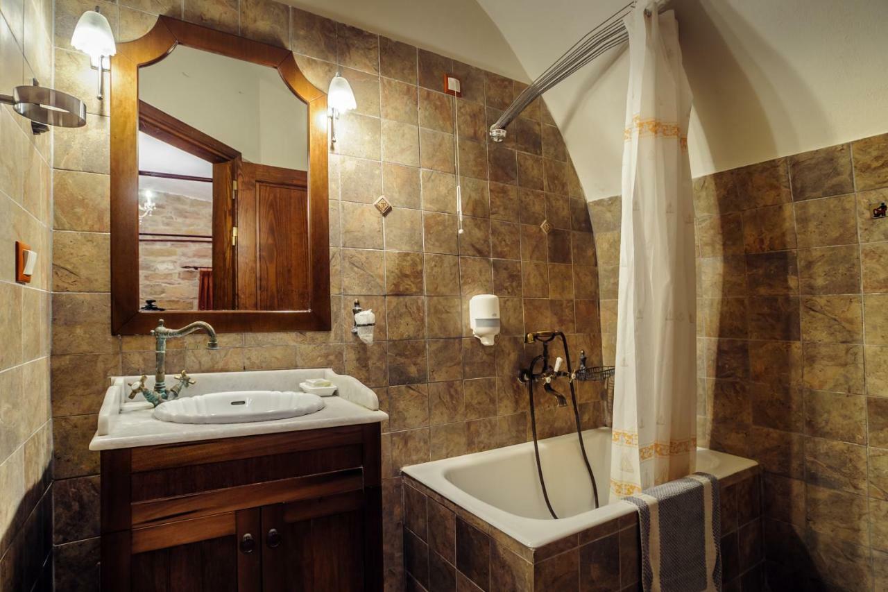 Mouzaliko Guesthouse Mansion 캄보스 외부 사진